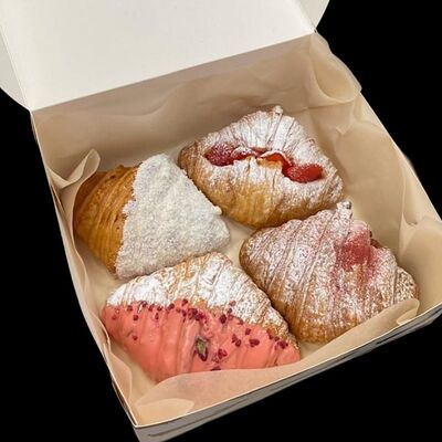 Конструктор подарочного набора с круассанами в Кекс по цене 60 ₽