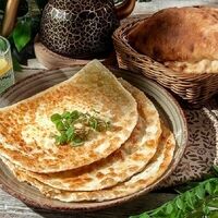 Кутаб с зеленью и сыром в Кацо