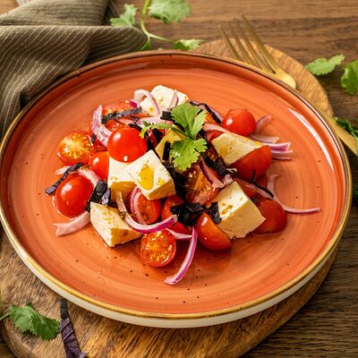 Салат с черри и сыром чанах в Шампурико Kitchen по цене 442 ₽