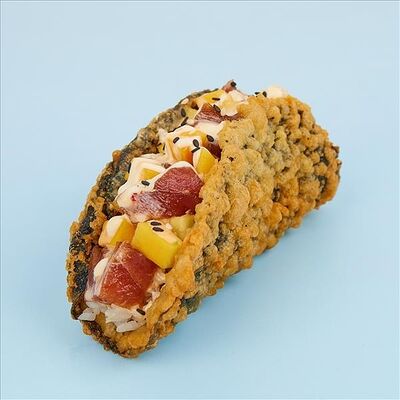 Норигами с ахи тунцом в Poke Moon по цене 490 ₽