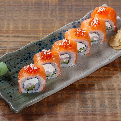 Филадельфия с креветкой и икрой лососяв Bao по цене 1190 ₽