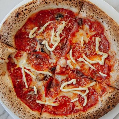 Пицца трюфельная пеперони в Zero pizza по цене 950 ₽