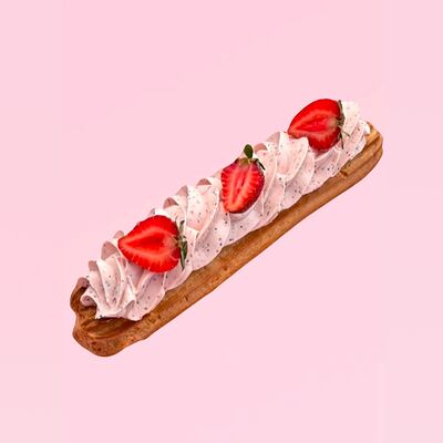 Эклер Клубника-Банан в Manna Confectionery по цене 439 ₽