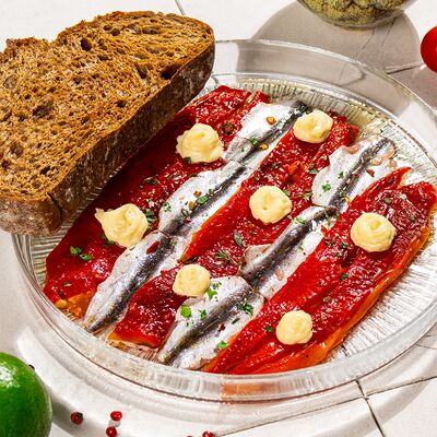 Балтийская килька с перечным перцем и айоли в Маймун по цене 690