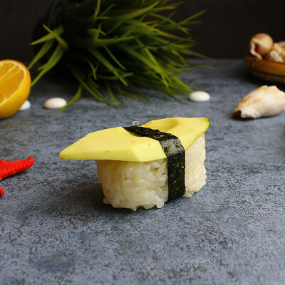 Суши Авокадо в Sushi Fresh по цене 135 ₽