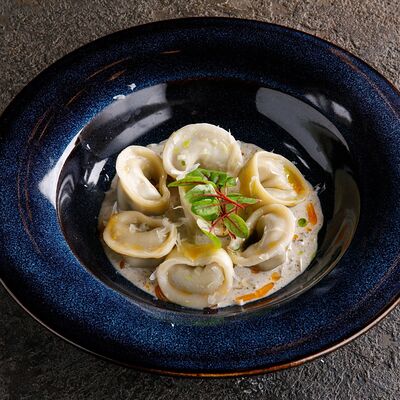 Пельмени с говядиной и трюфельным соусом в Puberty по цене 660 ₽