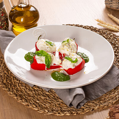 Перец рамиро с помидорами и Страчателлой в Сыроварня по цене 850