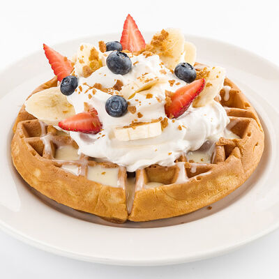 Бельгийские вафли в Udcкафе Upside Down Cake по цене 540 ₽