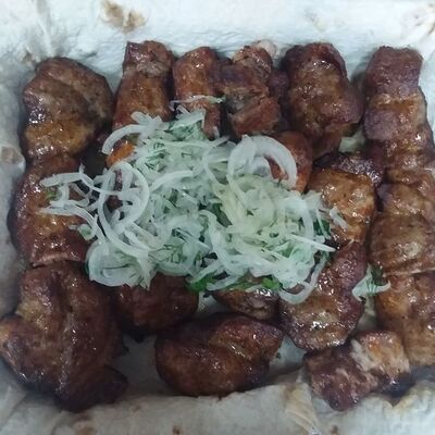 Шашлык из cвинoй шеи в Шашлык ассорти по цене 500 ₽