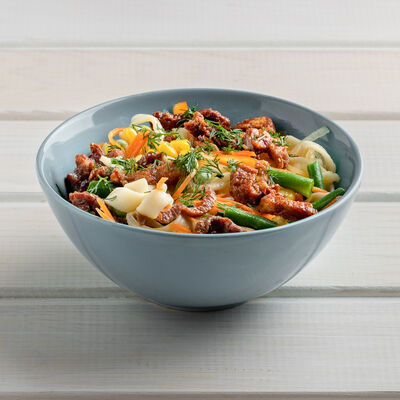 Вок Лапша с говядиной и овощами в Baikallove по цене 430 ₽