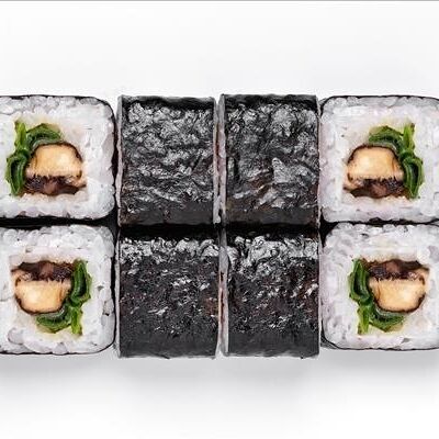 Ролл Грибной в Суши море по цене 305 ₽