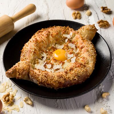 Хачапури Гозлу (ореховый) в Дюшес по цене 1240 ₽