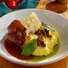 Говяжьи щечки с картофельным пюре и пармезаном в BBQ Beer Restaurant по цене 1320