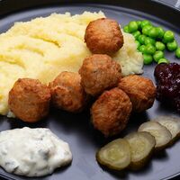 Рыбные боллы из лосося с картофельным пюре в Лакс+