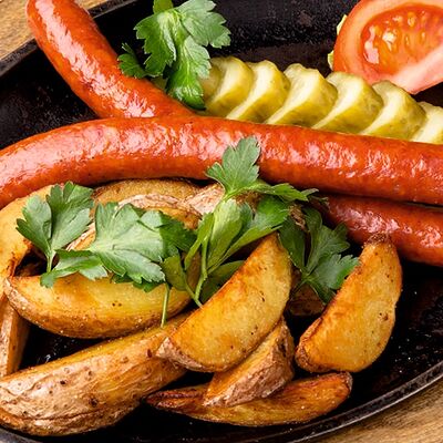 Ланч №7 Колбаска дня с картофельными дольками в Максимилианс по цене 490 ₽
