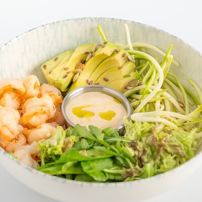 Салат с авокадо и креветками в Lilian's cafe по цене 860 ₽