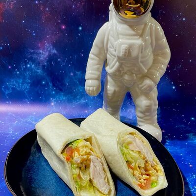 Ролл в Кот и Космонавт по цене 430 ₽