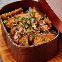 Донбури с курицей терияки в Japan Corner