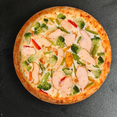 Пицца Курица-брокколи в AnjI PizzA по цене 569 ₽