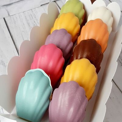 Пирожные Мадлен макси в Премиум торт по цене 2200 ₽