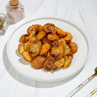 Картофель запеченный с грибами в Магбургер & Братья Караваевы по цене 110