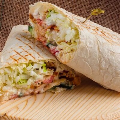 Шаурма от шефа в обычном лаваше в Донер&Кебаб по цене 600 ₽