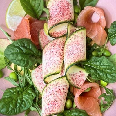 Салат с лососем и авокадо в Chalet River Club по цене 1050 ₽