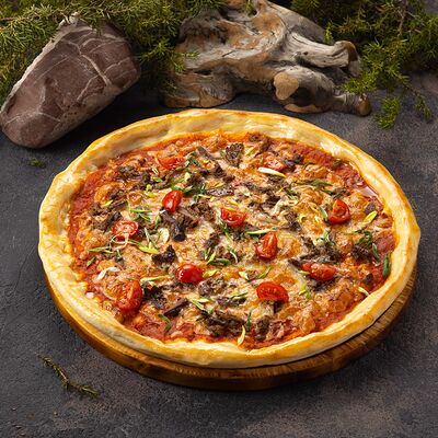 Пицца мясная в Пилигрим по цене 1400 ₽