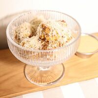 Крокеты из утки конфи с сыром пармезан и спайси-айоли в Луи