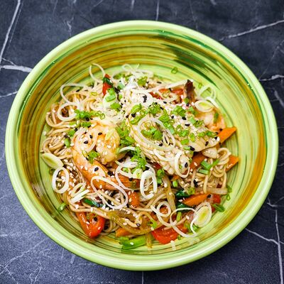 Wok с морепродуктами в Sushitop по цене 575 ₽