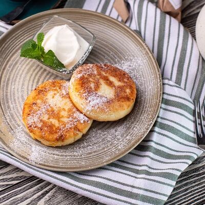 Сырники со сметанойв Линдфорс по цене 615 ₽