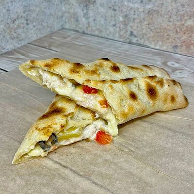 Стромболи Не гавайская в ПиЦЦунда Море начинки по цене 530 ₽