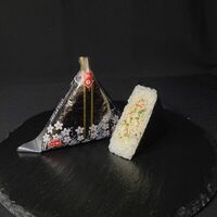 Онигири с крабом в Фуджимару