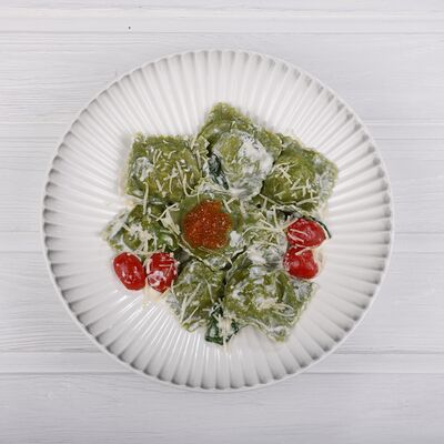 Равиоли с лососем и икрой в Double Coffee по цене 5750 ₸