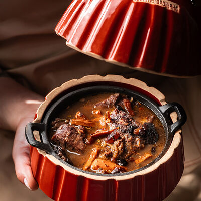 Чачи с томленой говядиной и черносливом в ЮжанеГорожане по цене 948 ₽