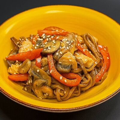 Wok с курицей в Sandwich club по цене 350 ₽