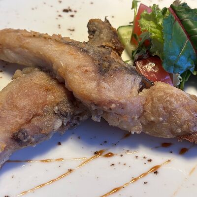 Жареные ребрышки сазана в Акватория по цене 630 ₽