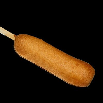 Сосиска на палочке в тесте в Халва халяль по цене 125 ₽