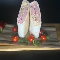 Двойная сосиска в лаваше в Shavermaboss