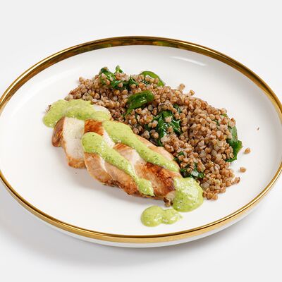 Куриное филе с гречкой в Coffee Boom по цене 850 ₽