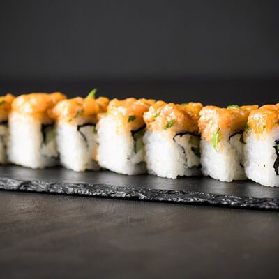 Ролл Острый лосось в Mesto Sushi & Grill по цене 340