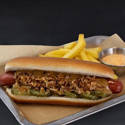 Хот-дог Геллерт в Gellert Bar по цене 520 ₽