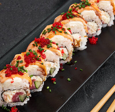 Королевский ролл с лососем в Mojo по цене 620