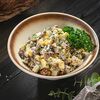 Салат с курицей, фасолью и сыром в Jumanji по цене 88000