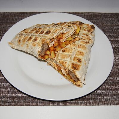 Шаурма по-узбекски с курицей в Шашлыки & Пироги по цене 400 ₽