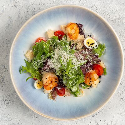 Цезарь с креветкой в Brugge по цене 650 ₽