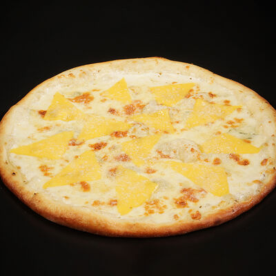 Пицца Четыре сыра на сливочной основе 30 см в Ямал еда по цене 770 ₽