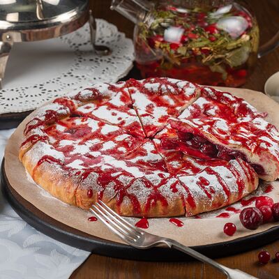 Пирог с лесными ягодами в Горная аптека по цене 1450 ₽