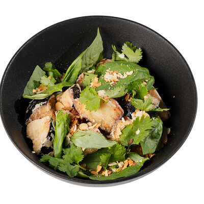 Салат с хрустящим баклажаном в Космос по цене 750 ₽