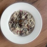 Удон с грибами и пармезаномв Ava Restafe